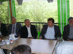 Erkoçun ilçe gezileri sürüyor