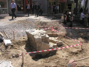 Priştinenin Merkezinden Osmanlı Tarihi Fışkırdı