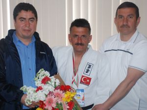 Sinoplu Milli Judocu Polonya Yolunda