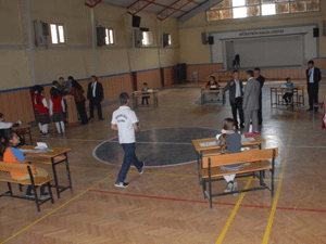 Öğrenciler Trafik Yarışmasında Ter Döktü