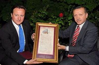 3. Muradın 1. Elizabethe mektubu Cameronda