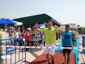 Kürşad Tüzmen Triatlon Şampiyonu Oldu