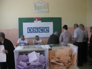 Kosovada Sırbistan Seçimleri Gerginliğin Gölgesinde Geçiyor