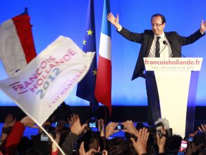 Hollande, Zafer Konuşmasını Yaptı