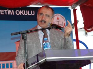 Bakan Dinçerden Okul Sütü Açıklaması