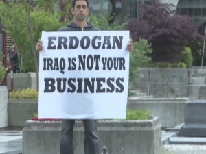 Erdoğana Tek Kişilik Irak Protestosu