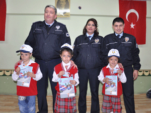 Minik Trafikçiler İş Başında