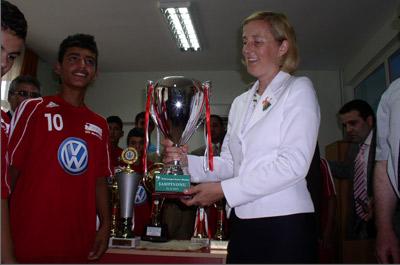 Kavaf Shçeksporu Tebrik Etti 