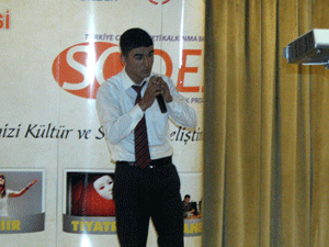 Liseler Arası Şiir Yarışmasında Gençler Şiir Ziyafeti Sundu