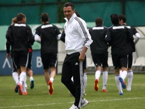 Beşiktaşta Trabzonspor Maçı Hazırlıkları Devam Ediyor