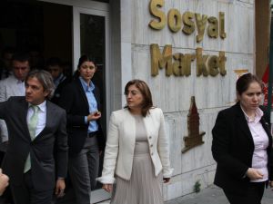 Bakanı Tanımayınca Belediye Başkanı Araya Girdi