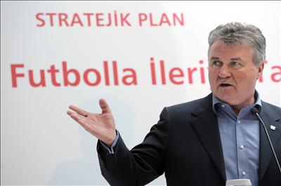 Guus Hiddink İstanbula geliyor