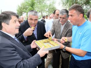 Hüseyin Tanrıverdi, Akhisar Belediyespor’u Ziyaret Etti