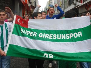 Genç Çotanaklar Tepkili