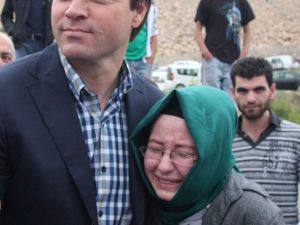 Ertuğrul Sağlamı Karşısında Görünce Hüngür Hüngür Ağladı