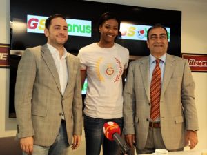 Galatasaray, Rosir Calderón Díaz İle Sözleşme Yenilendi