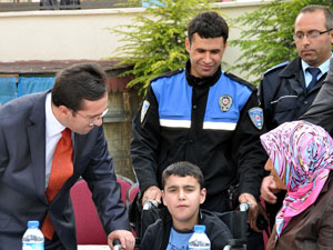 Mavi Kapaklar Engellilere Umut Oldu