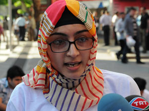 Caddede Okuma Eylemi