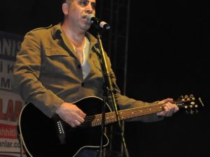 Haluk Levent Batmanlıları Coşturdu