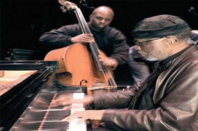 Tarihi sarayda caz notaları