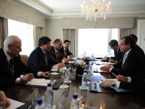 Bakan Davutoğlu, Chicagoda Yeni Zelandalı Meslektaşı İle Görüştü