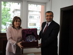 Bakan Fatma Şahin Çete Tarafından Dinlenme İddialarına Cevap Verdi