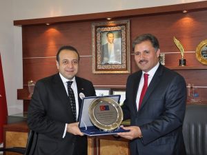 Ab Bakanı Egemen Bağış Malatya Belediyesi’ni Ziyaret Etti