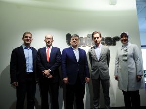 Gül, Twitter Merkezini Ziyaret Etti