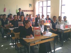 Ekinözü İlçe  MEM’den Kaynak Kitap dağıtımı