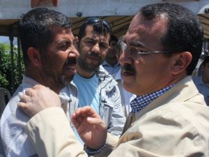 Bakan Ergin, Kuran Kursu Öğrencilerinin Ailelerini Ziyaret Etti