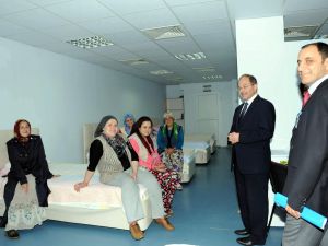 Sağlık Bakanı Akdağ, Gece Yarısı Hastaneleri Gezdi