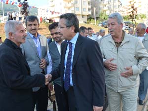 Şiir Okuyan Banklar