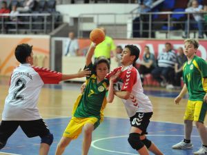 Trabzon’da Küçük Erkek Ve Kızlar Hentbol Türkiye Şampiyonası Tatsız Başladı