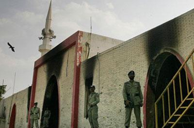 Pakistanda bombalı saldırı