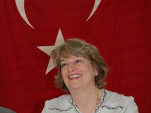 Bakan Yazıcı’dan Amerikalı Yazara Övgü