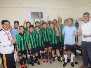 Bu Çocuklar Gol Makinası