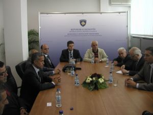 Salihlili İşadamları Kosova’ya Çıkarma Yaptı