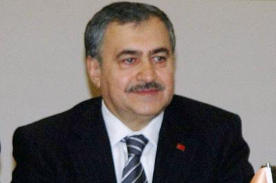 Eroğlu: Herkes kendi işine baksın