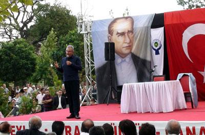 Deniz Baykal Susurlukta konuştu