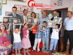 Vali Yardımcımız Mustafa Anteplioğlu Öğrencilerin Karne Heyecanını Paylaştı