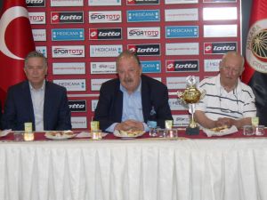Gençlerbirliği Havuzda Madalyaları Süpürdü