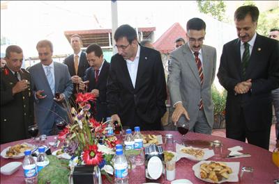 Cevdet Yılmazdan birlik mesajı 