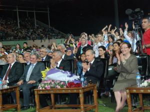 Bahçeli, Isparta’da Ak Parti Ve Chp’yi Eleştirdi