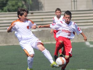 Medical Park Mini Minikler Futbol Yaz Şenliği Başladı