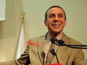 Abdullah Avcı Kahramanmaraş’ta Dondurma Kesti