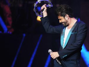 Kenan Doğuludan Bal Gibi Açıkhava Konseri