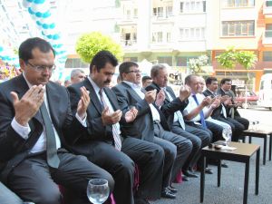 Kayseri Sanayi Odası Başkanı Boydak Afyonkarahisar’da 3 Mağazanın Açılışına Katıldı