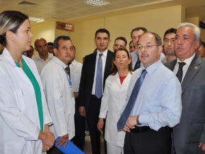 Bakan Akdağ Mersinde