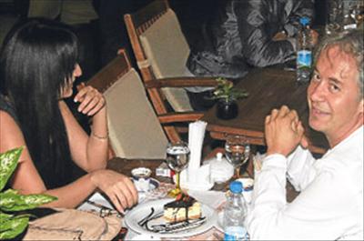 Metin Abimdir, Aşk Yok Aramızda