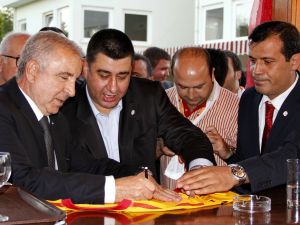 Ünal Aysal, Başkentte Şampiyonluk Balosuna Katıldı